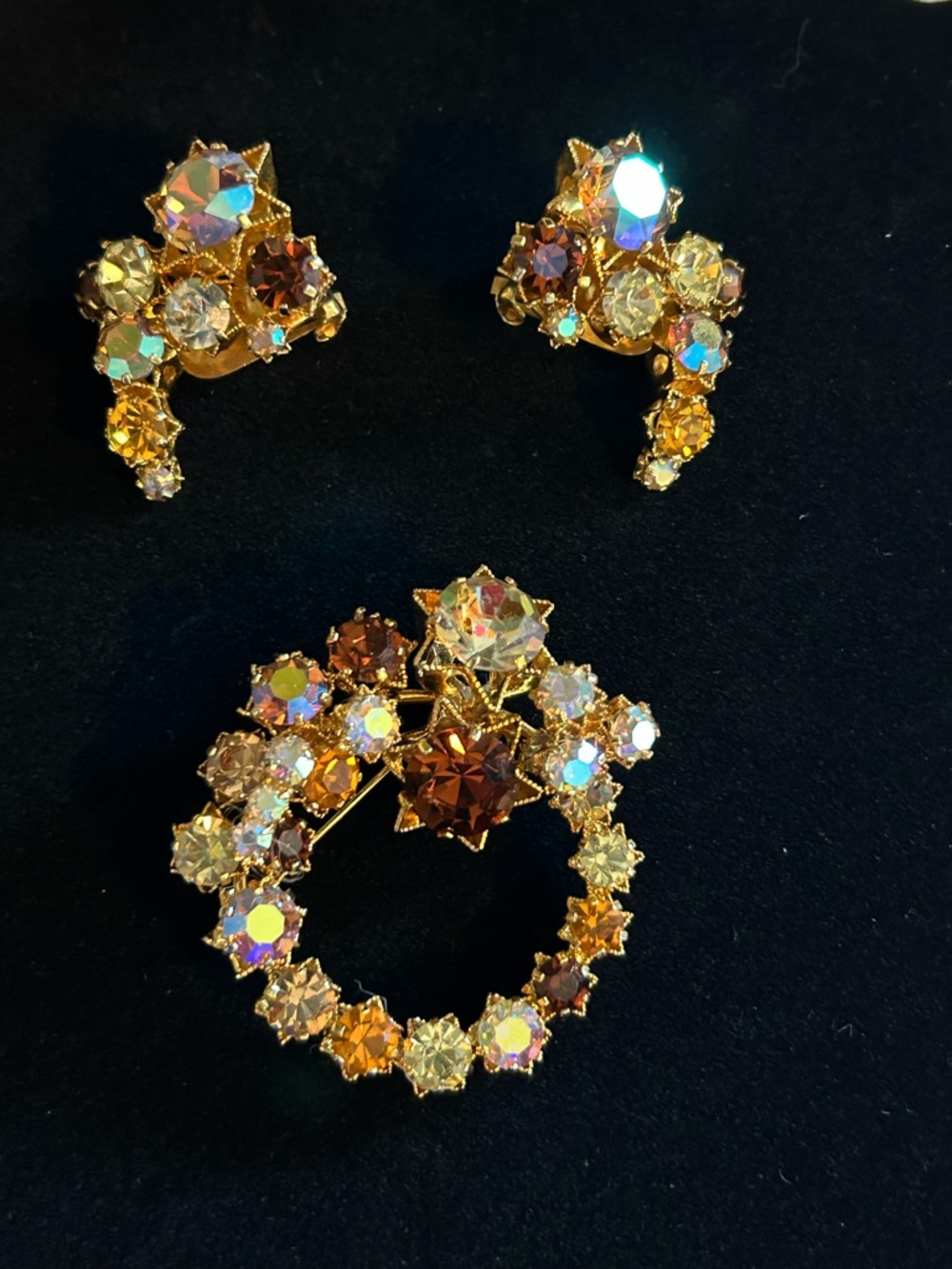 Karu Arke Inc. Crystal Brooch and Clip-On Earrings Set - Brown and Iridescen